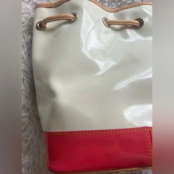 Dooney & Bourke Red and Cream Bucket Bag - Picture 5 of 10